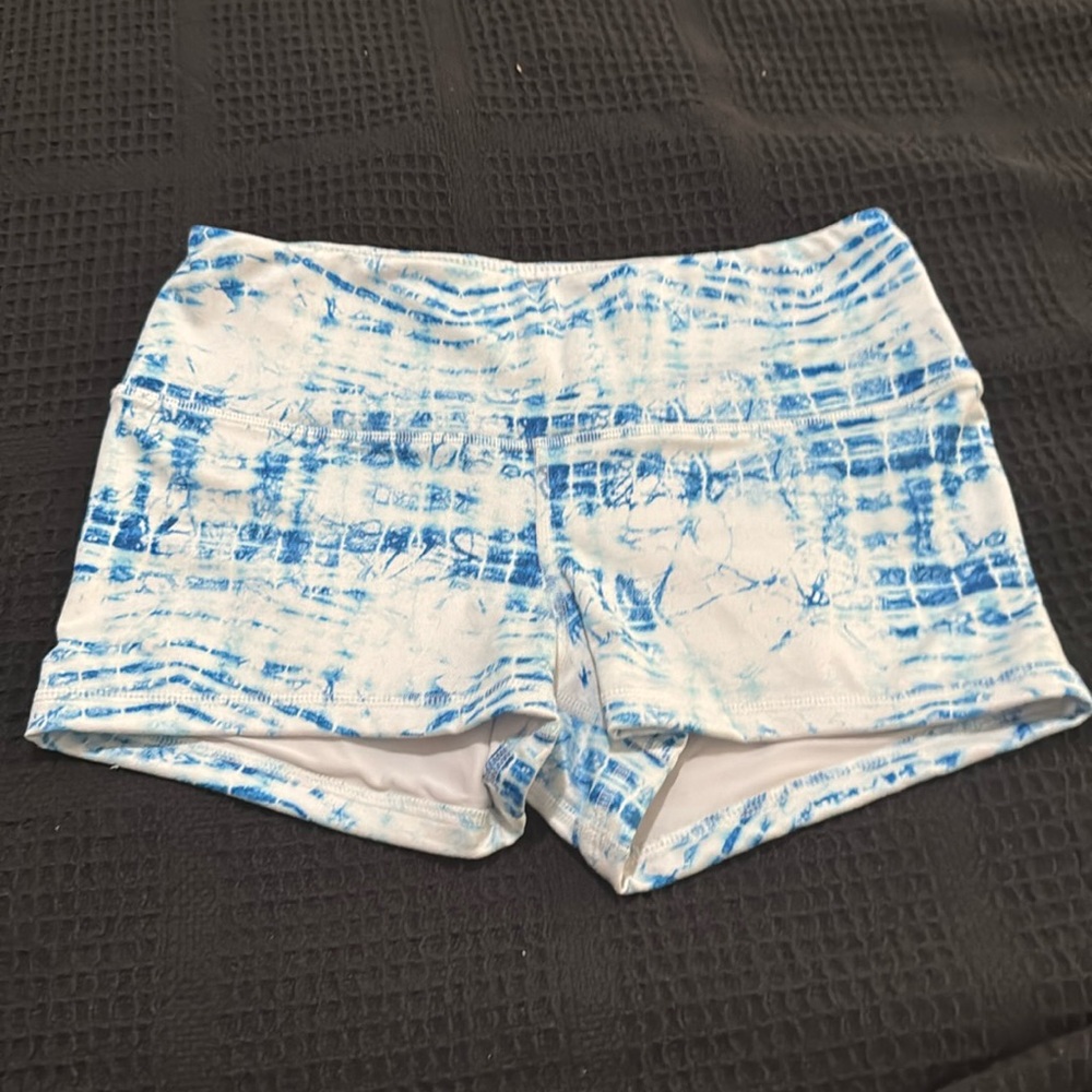 FLEO shorts
